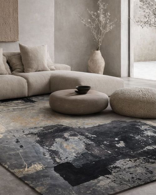 Valentino Revolution 1